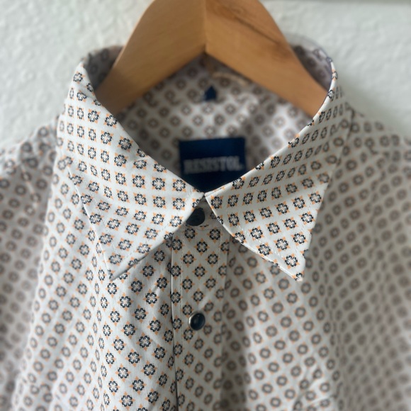 ✨ Resistol Princeton snap medallion printed button up shirt. - Picture 7 of 10